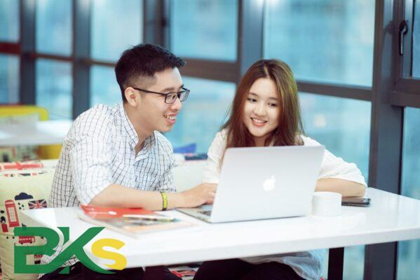 Hình thức học dược hệ từ xa là gì? Có những ưu điểm nổi bật gì?