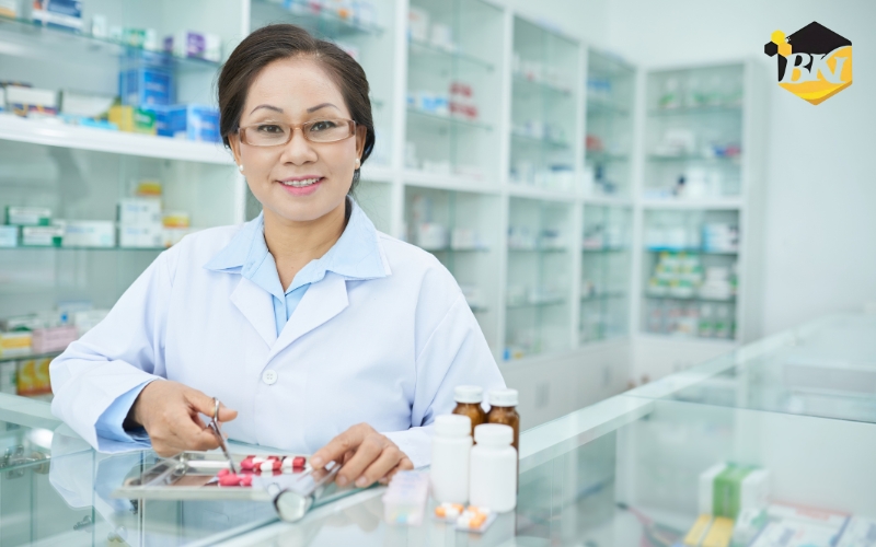 Thông báo xét tuyển trung cấp dược vừa học vừa làm