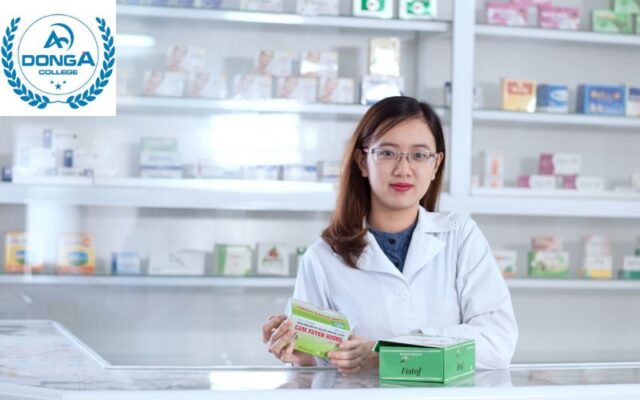 Học Trung Cấp Dược Sĩ tại Trung cấp Đông Á