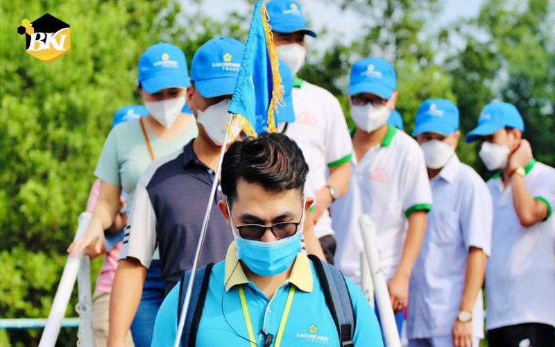 Học Trung Cấp Hướng Dẫn Du Lịch ra trường làm việc gì?