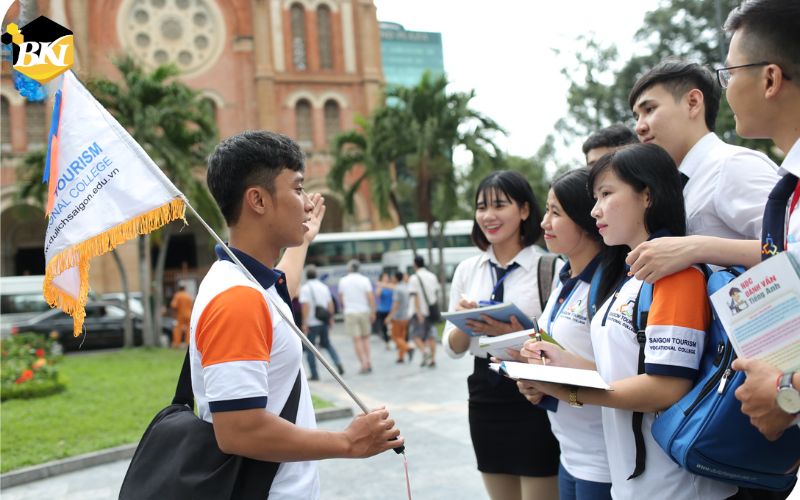 Tuyển Sinh Ngành Học Trung Cấp Dịch Vụ Lữ Hành mới nhất 6 Cơ hội nghề nghiệp sau khi tốt nghiệp ngành học Trung Cấp Dịch Vụ Lữ Hành