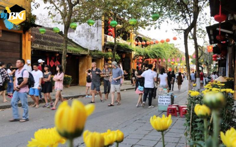 Thông báo xét tuyển Ngành Học Trung Cấp Dịch Vụ Lữ Hành