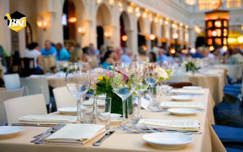 Tuyển Sinh Trung Cấp Nghiệp Vụ Nhà Hàng - Xét Tuyển Học Bạ Online 6 Những Kỹ Năng Nghiệp Vụ Nhà Hàng Cần Có Để Thành Công