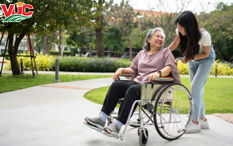 Thông báo xét tuyển Ngành Học Công Tác Xã Hội tại VUC