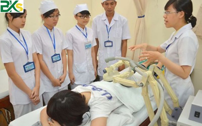 Thông tin xét tuyển Khóa học văn bằng 2 ngành Y Sĩ Đa Khoa tại BKS