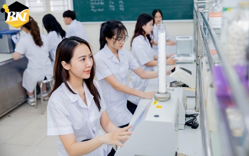 Khóa học Cao đẳng Dược Sĩ uy tín - chi phí rẻ - mới nhất 2025? 6 Khóa học Cao đẳng Dược Sĩ uy tín - chi phí rẻ - mới nhất 2025?