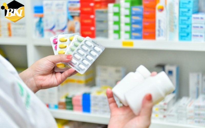 Khóa học Cao đẳng Dược Sĩ uy tín - chi phí rẻ - mới nhất 2025? 9 Vì sao nên học Cao đẳng Dược sĩ tại Trường Trung Cấp BKI