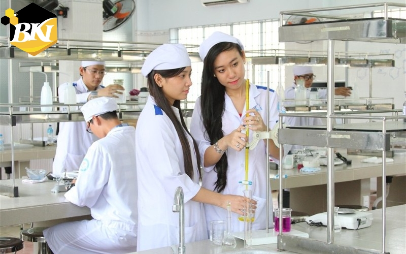 Học Cao đẳng Dược sĩ là gì? 