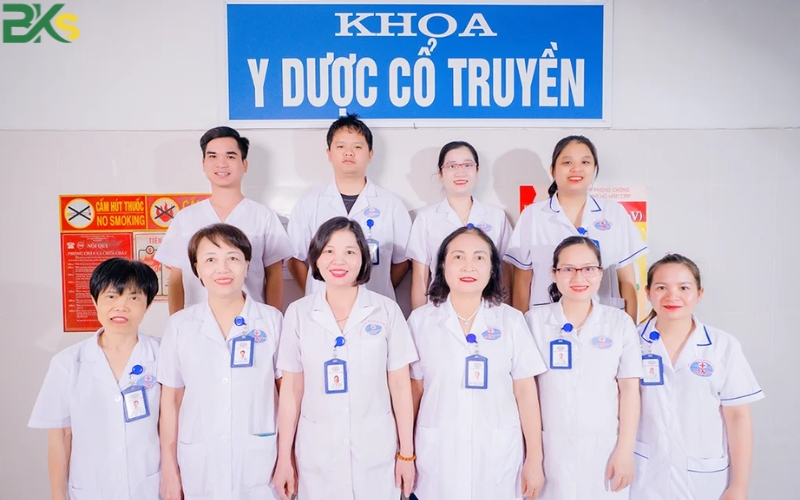 Học Y học cổ truyền từ xa: Giải pháp hợp thức hóa bằng cho người bận rộn 11 Ra trường làm gì với bằng Cao đẳng Y học cổ truyền?