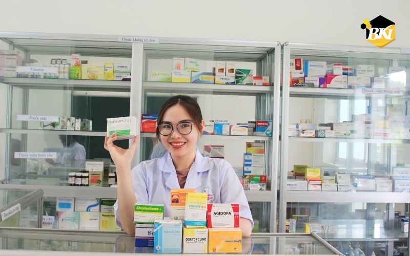 Đăng ký khóa học trung cấp Dược sĩ tại Tuyển sinh Trung cấp BKI