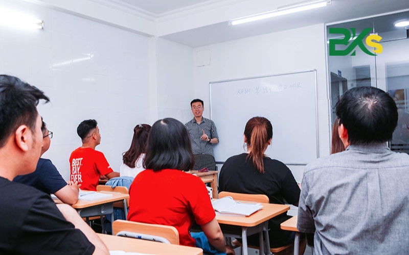 Lợi ích học Trung cấp tiếng Trung Quốc