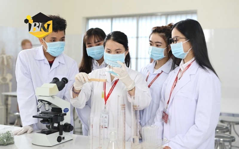 Tìm hiểu về Trung cấp Dược