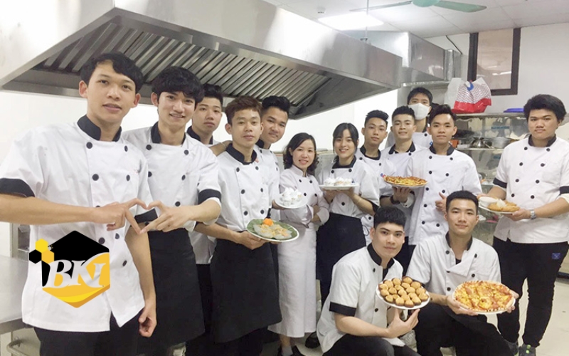 Lớp học văn bằng 2 Trung cấp Kỹ thuật chế biến món ăn 6 Chương trình Khung Trung cấp Kỹ thuật chế biến món ăn tại BKI