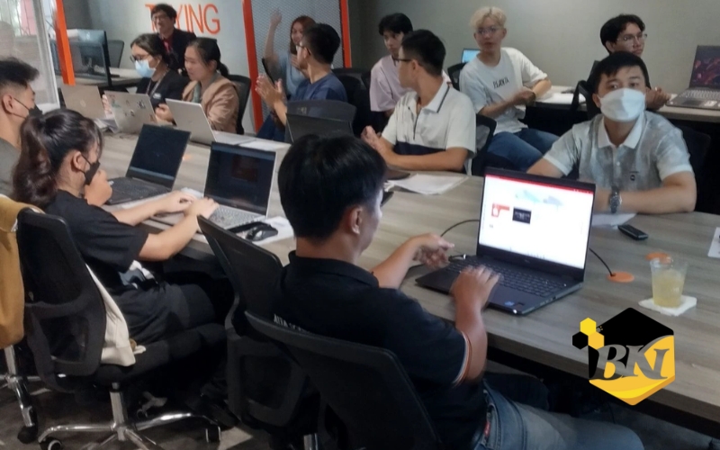 Lớp học Từ xa Trung cấp Công nghệ Thông tin tại  BKI có gì thu hút?