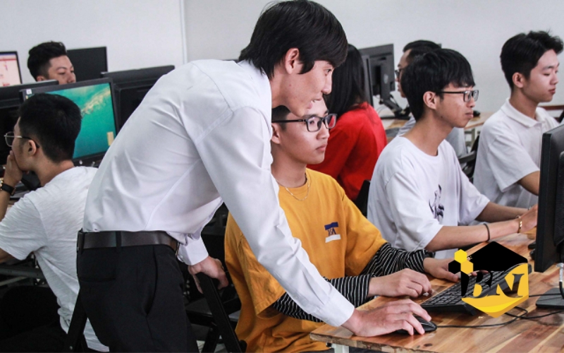 Thông tin tuyển sinh học từ xa Trung cấp Công nghệ Thông tin 