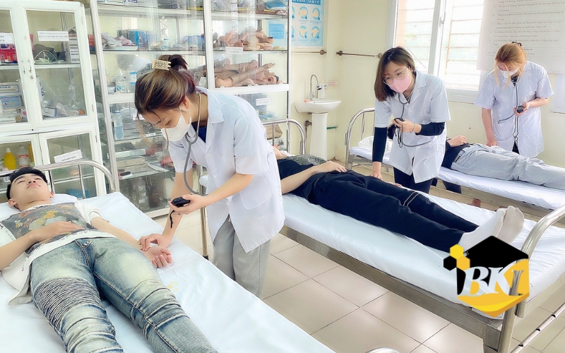 Trường đào tạo ngành Y sĩ đa khoa cho người đã đi làm 5 Chương trình khung Trung cấp Y sĩ đa khoa