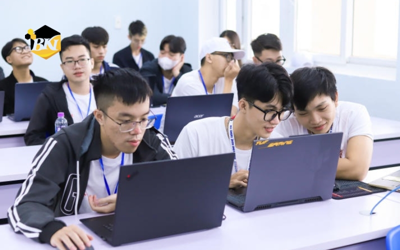 Thông tin tuyển sinh Trung cấp Công nghệ Thông tin