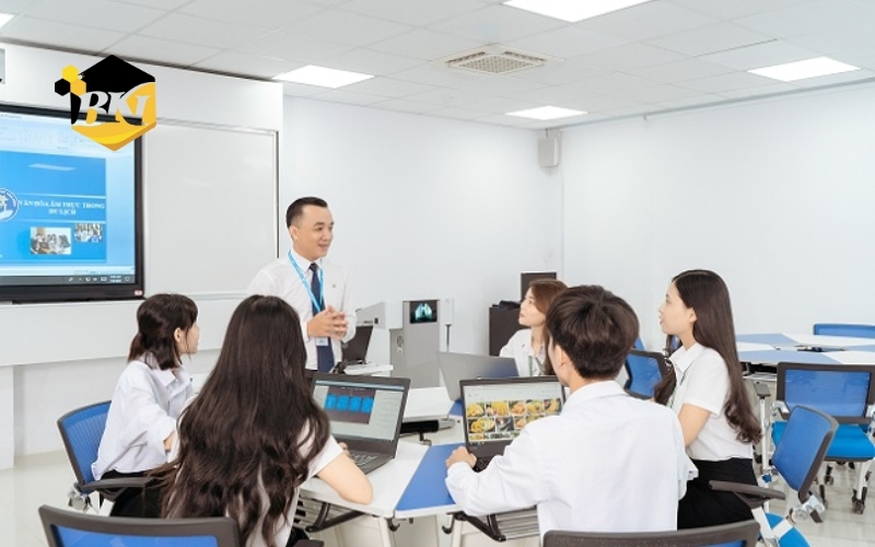 Thông tin tuyển sinh Trung cấp Quản trị doanh nghiệp từ xa