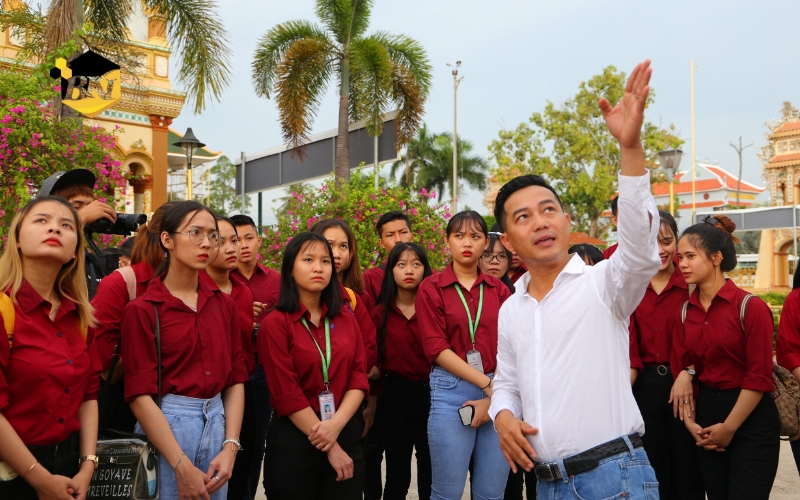 bằng Trung cấp Hướng dẫn du lịch chính quy vào năm 2026