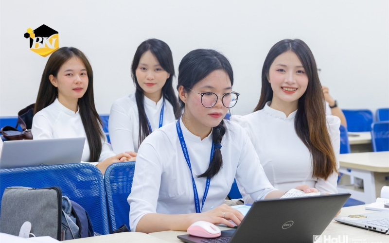 Mức học phí cho Trung cấp Quản trị Lữ hành