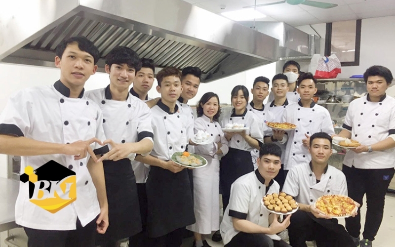 Thông tin tuyển sinh học Trung cấp Kỹ thuật chế biến món ăn từ xa