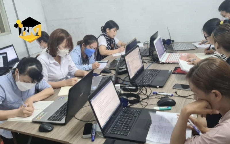 Trường đào tạo văn bằng 2 Kế toán từ xa chuẩn Bộ: Học online, bằng chính quy 5 Tại sao nên chọn trường đào tạo văn bằng 2 kế toán từ xa hệ chính quy?