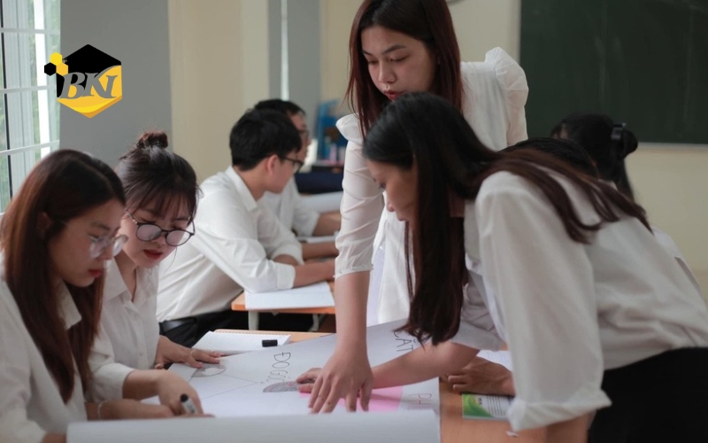 Lịch học linh hoạt của khóa học Trung cấp buổi tối phù hợp với những ai?