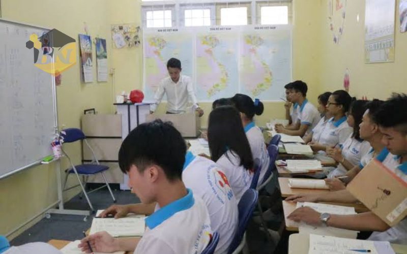 Thông tin tuyển sinh trung cấp Tiếng Nhật hệ văn bằng 2