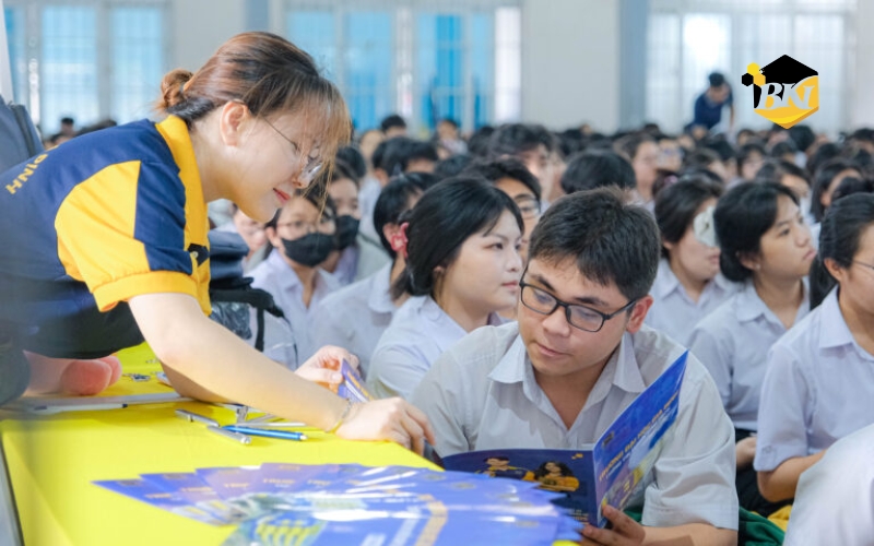 Trường Cao đẳng học online - Học phí hợp lý - Xét tuyển online toàn quốc 6 Giá trị pháp lý của tấm bằng tại trường cao đẳng học online ra sao?