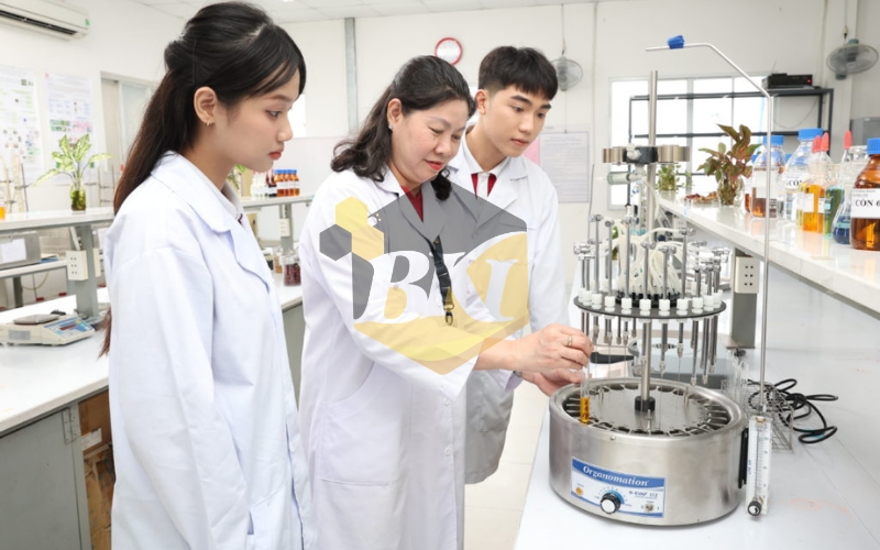 Thông tin tuyển sinh học trực tuyến ngành Y học cổ truyền tại BKI