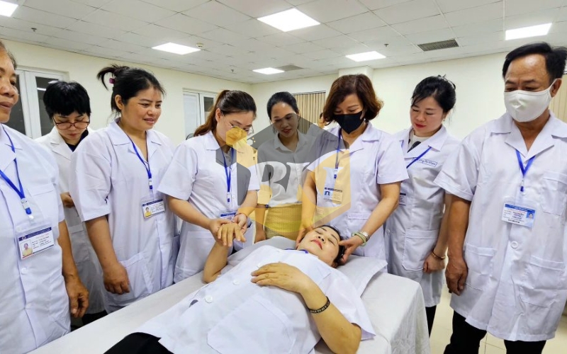 Thông báo mở khóa học từ xa ngành Y học cổ truyền mới nhất 5 Khóa học từ xa ngành Y học cổ truyền vận hành như thế nào và có ưu điểm gì?