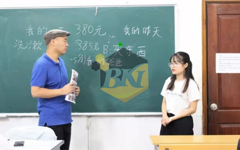 Lớp Văn bằng 2 Trung cấp tiếng Trung cuối tuần cho người đi làm 6 Chi phí học văn bằng 2 Trung cấp Tiếng Trung cuối tuần bao nhiêu tiền?